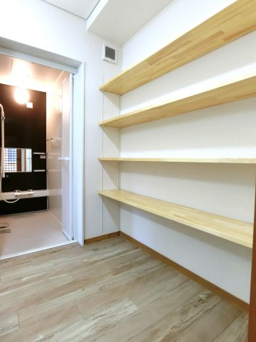 新潟市西区浦山4丁目の収納|洗面脱衣室