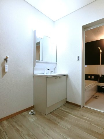 新潟市西区浦山4丁目の洗面所