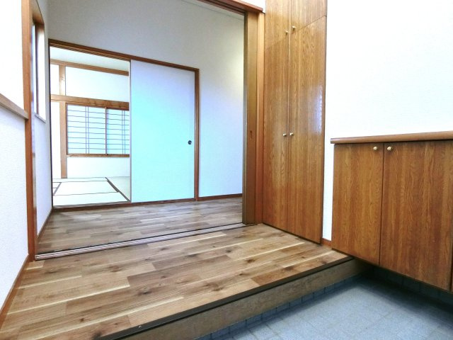 新潟市西区浦山4丁目の玄関