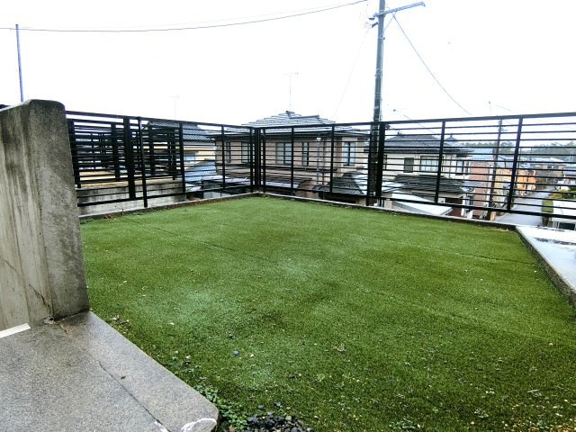 新潟市西区浦山4丁目の庭