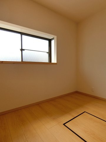 新潟市東区津島屋3丁目　中古戸建の洋室