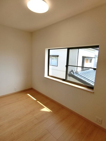 新潟市東区津島屋3丁目　中古戸建の洋室