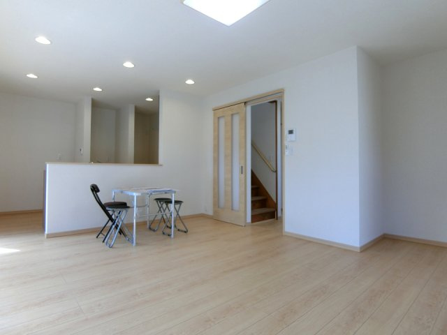 新潟市東区津島屋3丁目　中古戸建の居間・リビング