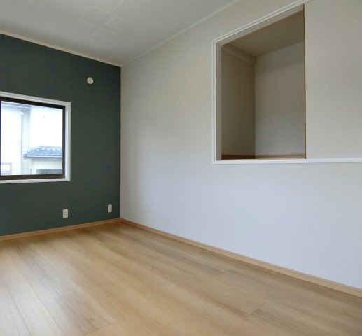 新潟市東区河渡3丁目の洋室