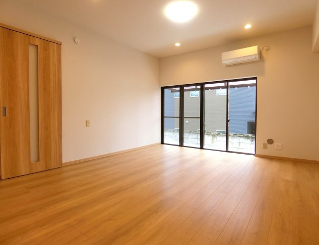 新潟市東区河渡3丁目の居間・リビング