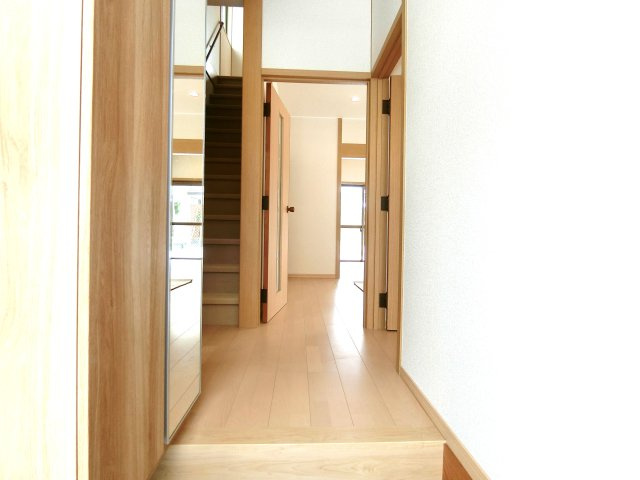 新潟市西区鳥原の玄関