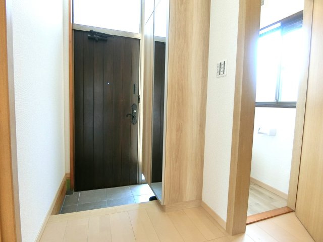 新潟市西区鳥原の玄関