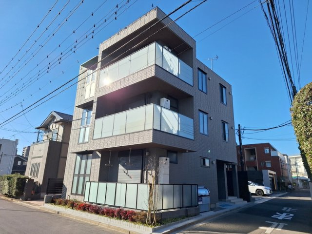 ジュモー大宮のエントランス