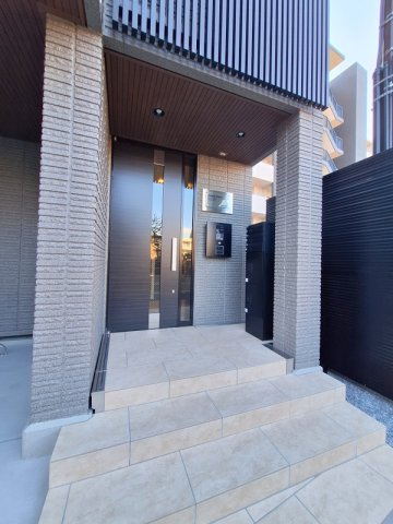 ジュモー大宮のエントランス