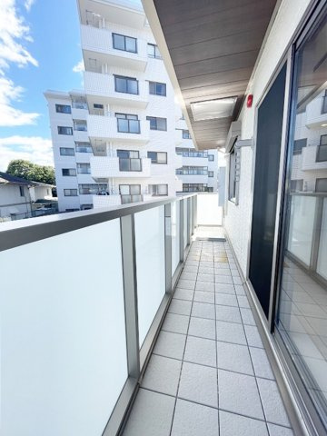 ラ・ルーチェ 東櫛原のバルコニー|陽当たり良好なバルコニーです♪