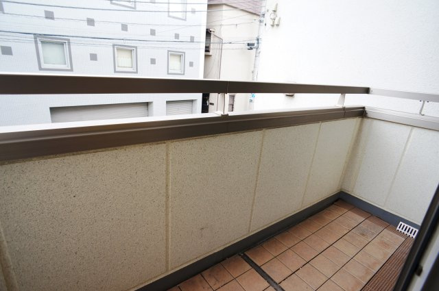 Rent House Honkomagomeのバルコニー