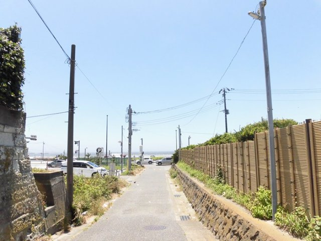 大型５LDK　新規内装フルリフォーム済の周辺|この先に由比ガ浜海岸