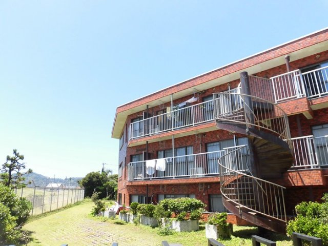 トーア由比ガ浜マンションの外観|R134が見えます