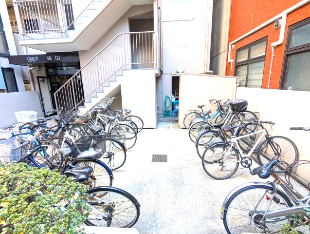 グレイス両国の駐輪場