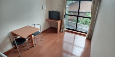 【居間・リビング】 | レオパレス上田 | 使いやすい居間です