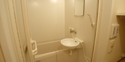 【浴室】 | レオパレス上田 | 落ち着いた空間のお風呂です