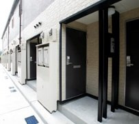 【その他】 | レオパレスニューフィール | 共用部分は清掃業者が清掃しています。