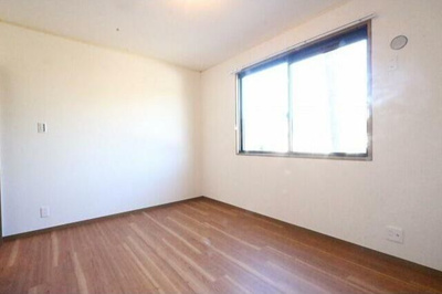 【内装】 | エトワール | 明るい室内です