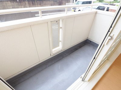 【バルコニー】 | グランディールⅠ番館 | 落ち着いた時間を過ごせるバルコニーです