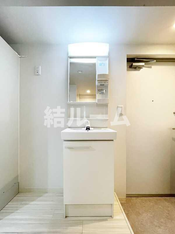 板橋区熊野町の賃貸マンションの独立洗面台