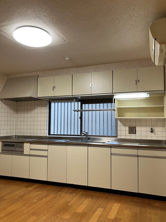 佐須町戸建のキッチン