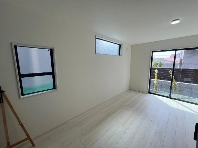 南田中戸建の居間・リビング