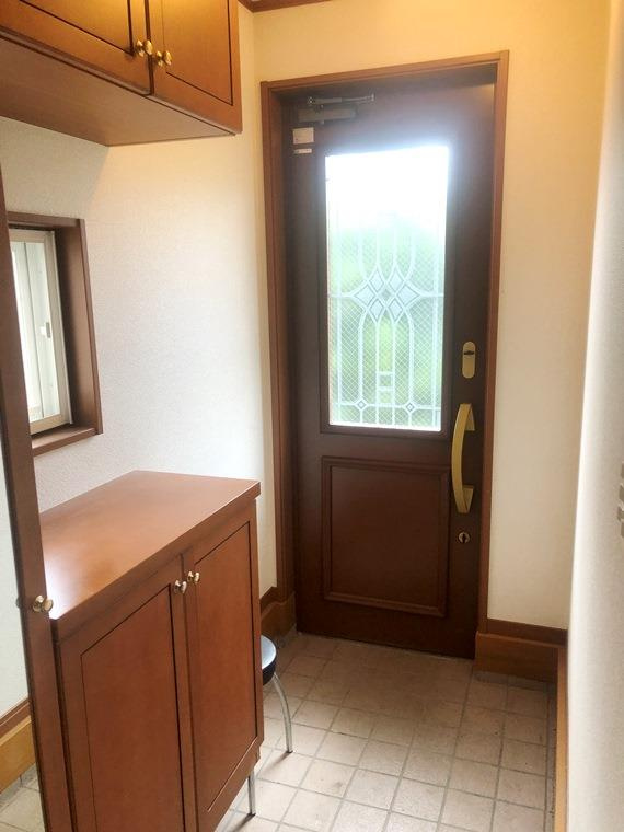 馬絹戸建の玄関