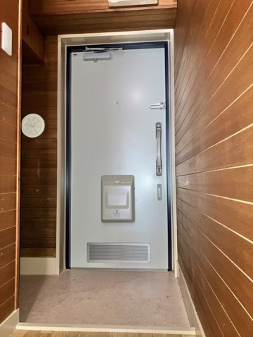 シティ光陽の玄関