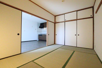 落ち着く空間の和室です♪