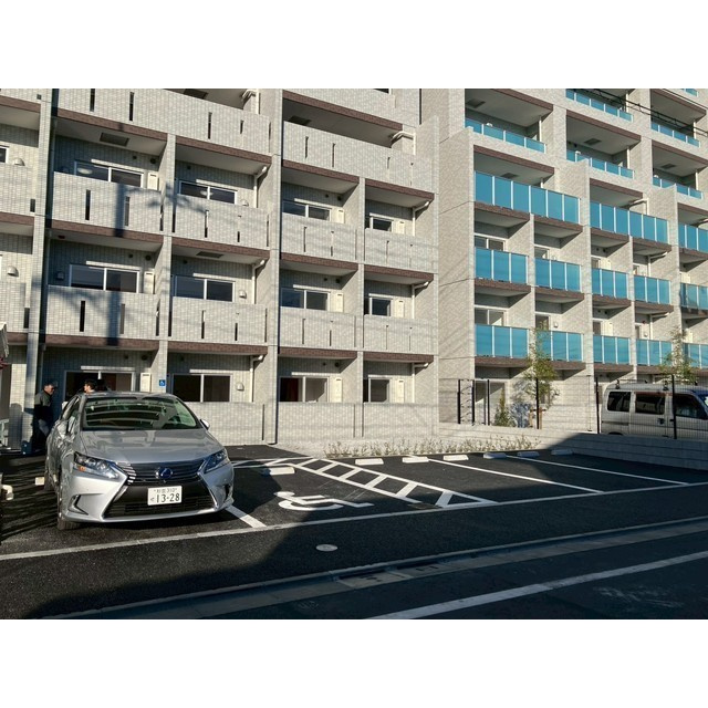 ペアパレス六町環七北通りのエントランス