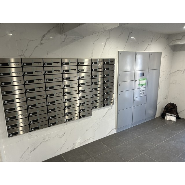 ペアパレス六町環七北通りの居間・リビング