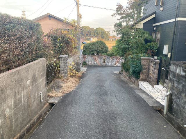 小郡市三沢　売り土地の前面道路含む現地写真|前面道路含む現地写真です