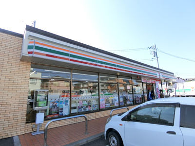 セブン－イレブン 愛川中津店まで１３０ｍ