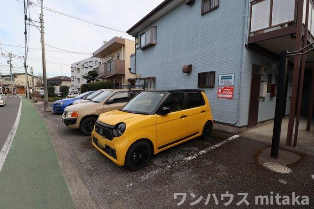 パークヴィラの駐車場