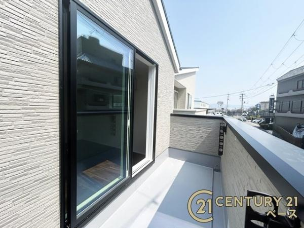 リナージュ宝来町 ３号棟 ／新築一戸建のバルコニー|■日当たりのよいバルコニー！洗濯物もよく乾きます！■