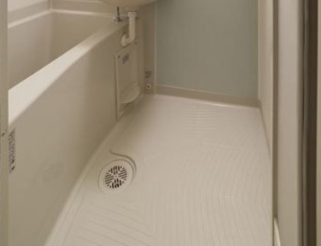 rabbit hutchⅡ (ラビットハッチツー)の浴室