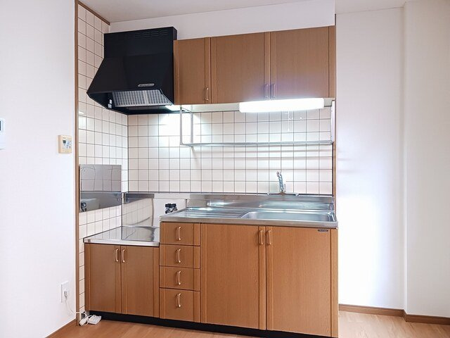 ル・オマージュのキッチン|コンパクトなキッチンで掃除もラクラク