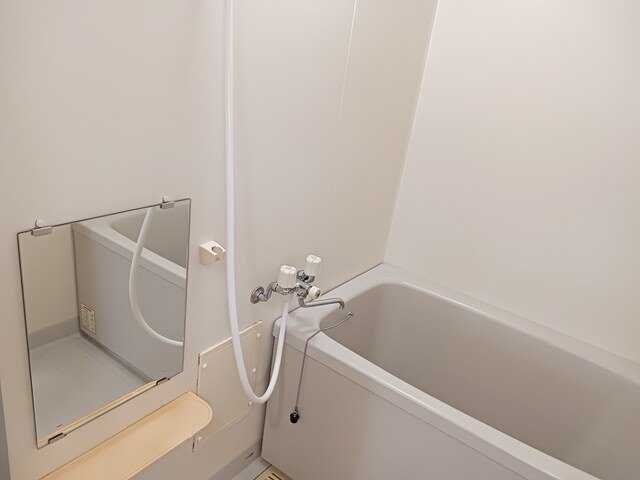 ル・オマージュの浴室|落ち着いた空間のお風呂です