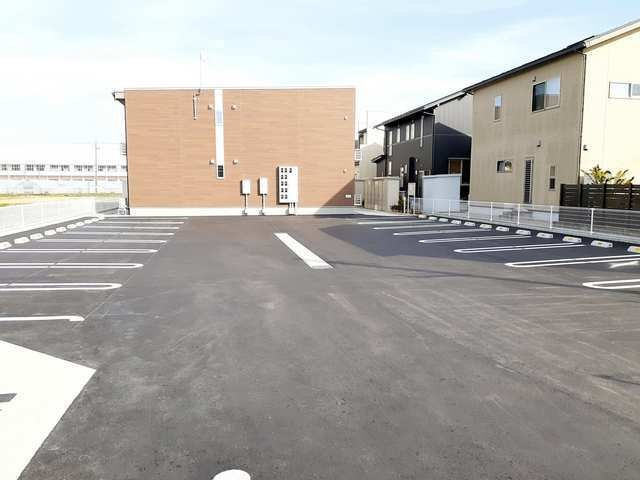 プリマヴェーラⅡの駐車場|駐車スペースもあります