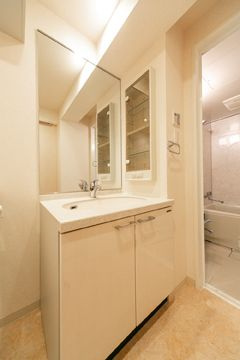 ジーリョ自由が丘の独立洗面台