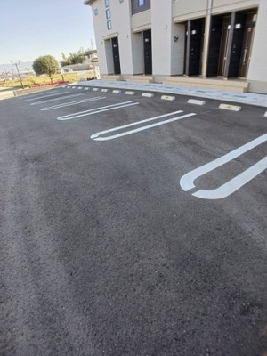 【駐車場】 | ドミールオカマエ　Ｂ