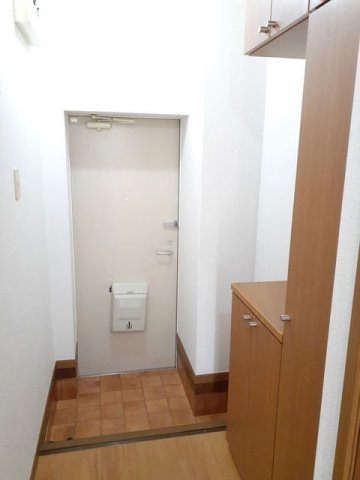 ハウスパピュラァの玄関