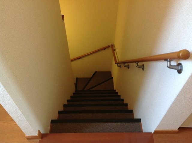 レオパレスフィオーレのその他|階段は室内階段型