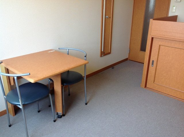 レオパレスフィオーレのその他|造り付テーブル