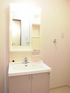 【洗面所】 | シュガーヒルズＡ | ゆったりとスペースのある洗面所