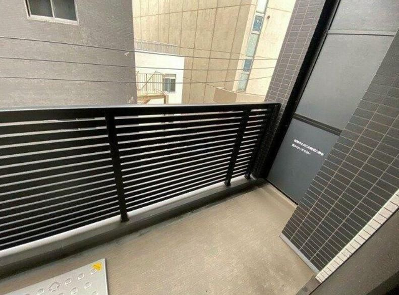 ジオエント本郷三丁目のバルコニー