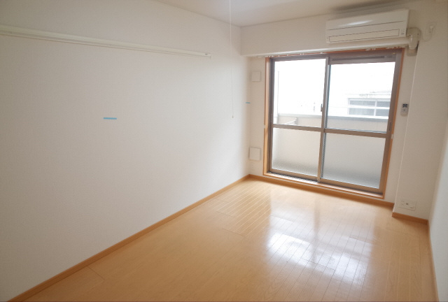 メープル神戸住吉の居間・リビング