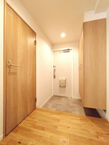 上大岡セントラルハイツB棟の玄関