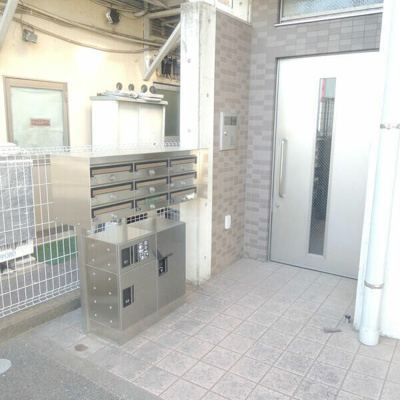 【エントランス】 | エスポワール・モナミ | 清潔なエントランスです