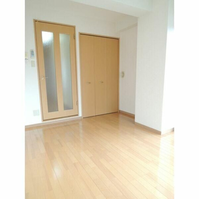 【居間・リビング】 | エスポワール・モナミ | ゆったりとしたリビングです